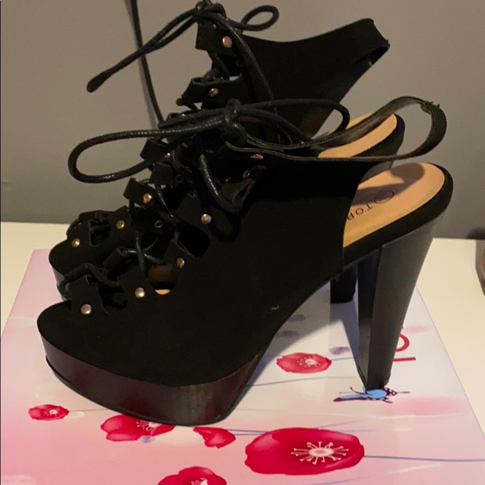 Heels - Picture 2 of 3